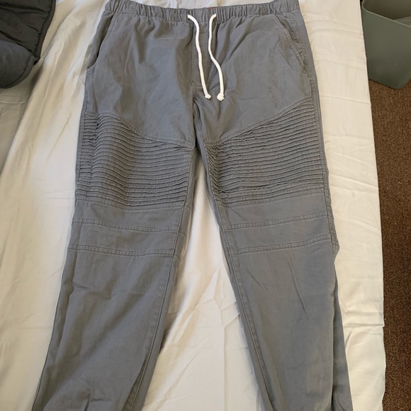 LIKE NEW Arizona joggers - Picture 2 of 5